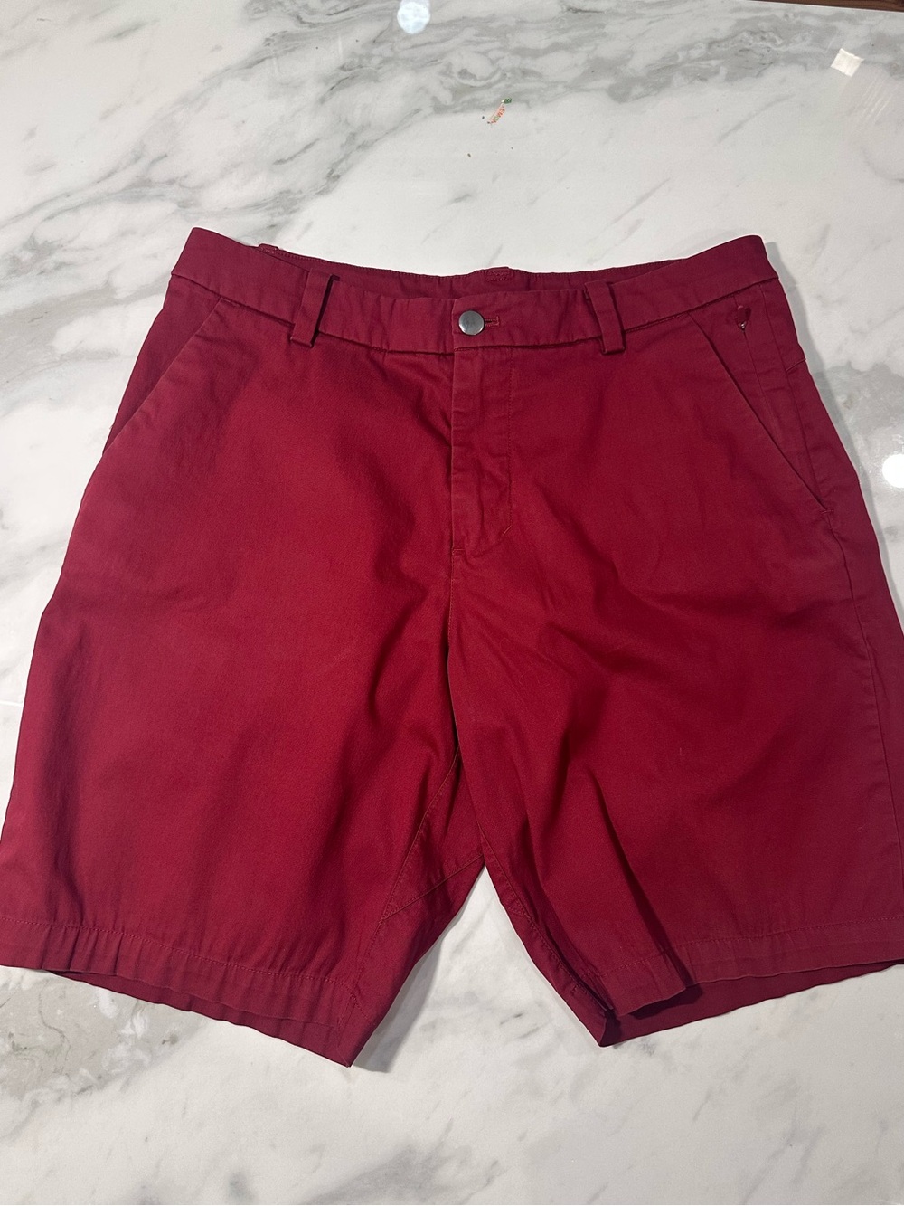 lululemon athletica Men's Dark Red ABC Flat-Front Classic Shorts Size 30 Waist